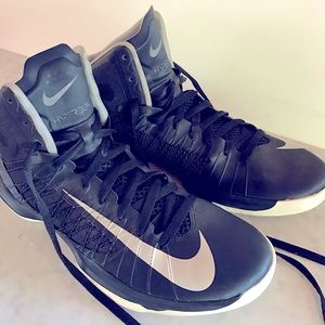 NIKE HYPERDUNK